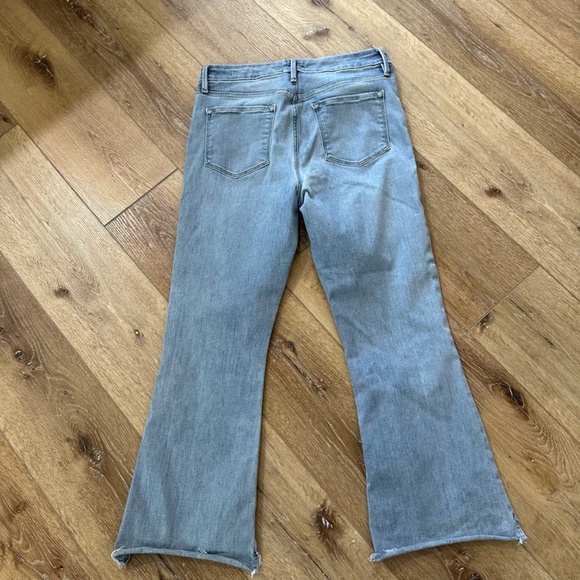 Frame Denim Women’s Le Crop Mini Boot Medium Wash Raw Hem Jeans Sz 29 GUC - Picture 9 of 9